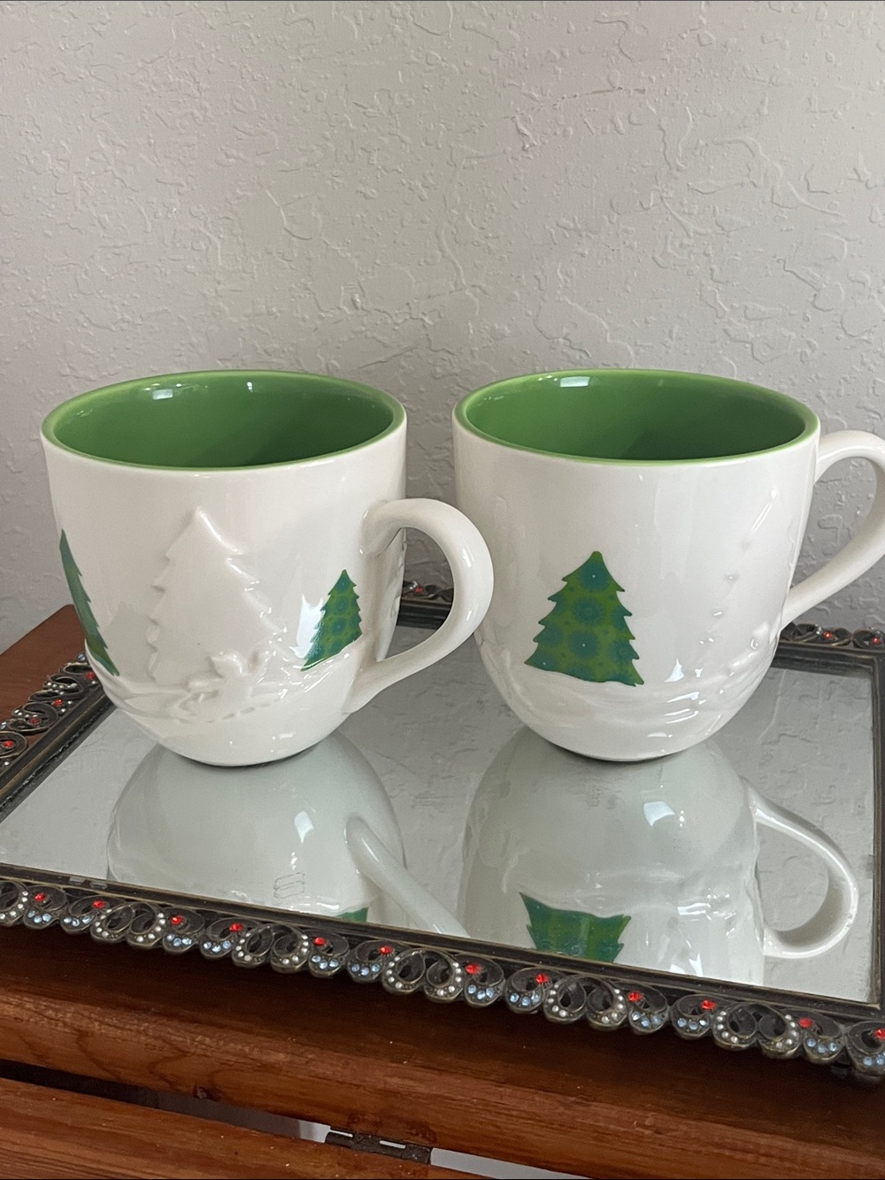 Starbucks 2006 Holiday Embossed Winter Scenes & Green Decorated Trees NWT 16 Oz